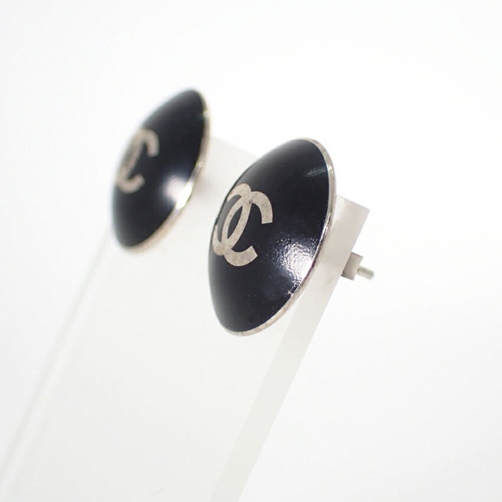 CHANEL Authentic Gold Earrings - Picture 5 of 11